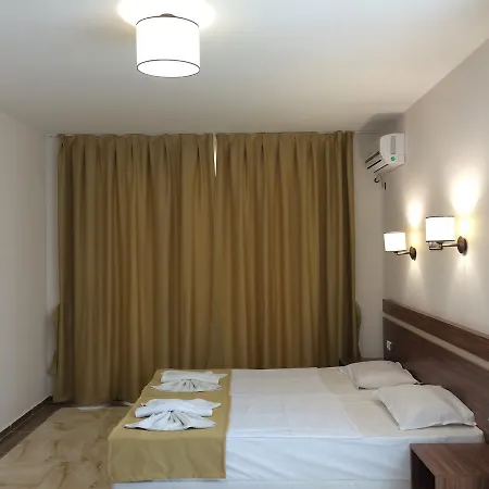 Boulevard Luxury Апартхотел